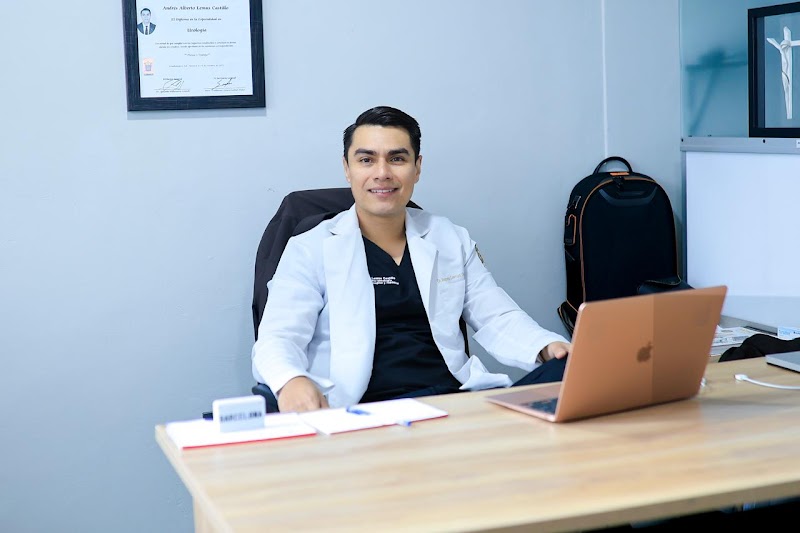 Dr. Andrés Lemus