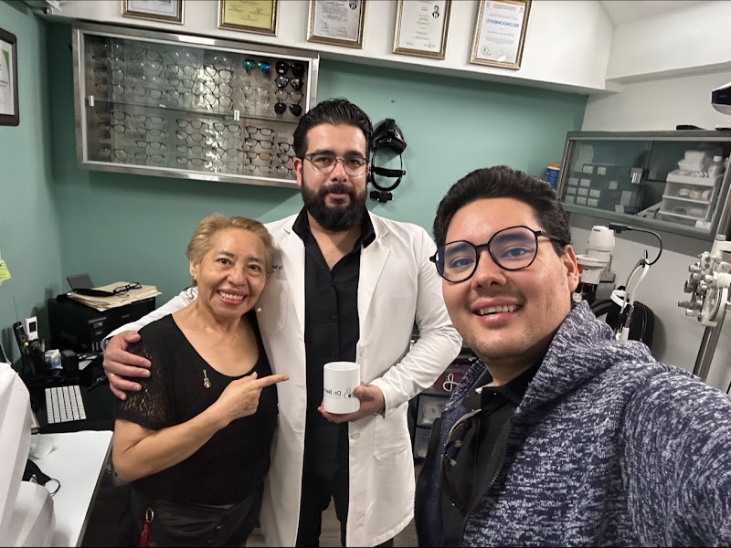 Dr. Bernardo Villanueva