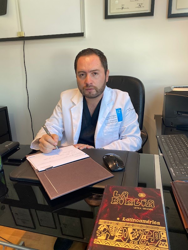 Dr. Carlos Felipe Torres Chavez