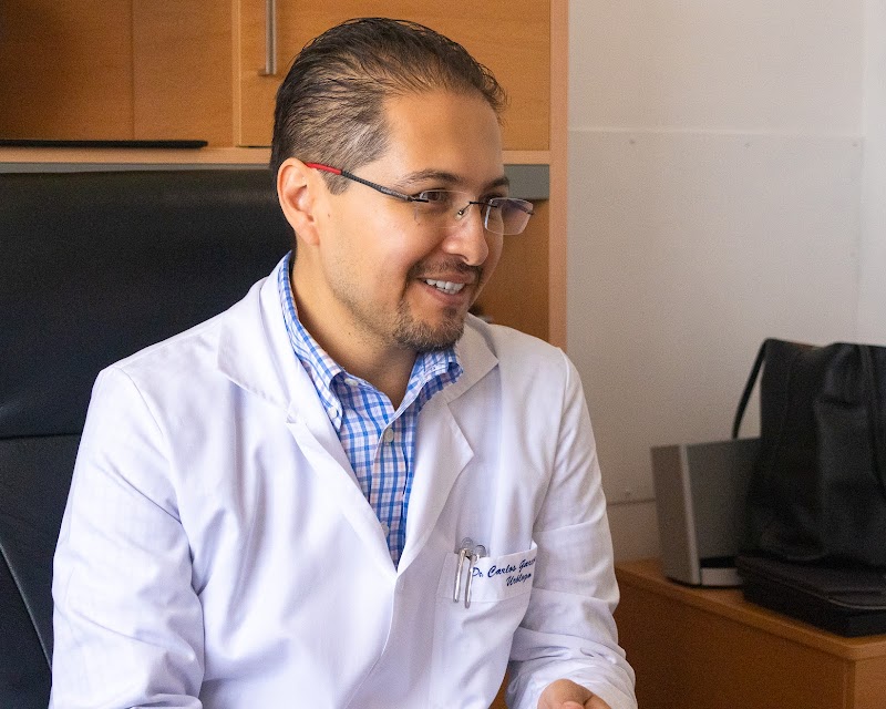 Dr. Carlos García Cruz