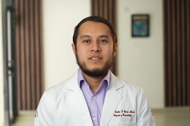 Dr. Carlos Ilich García