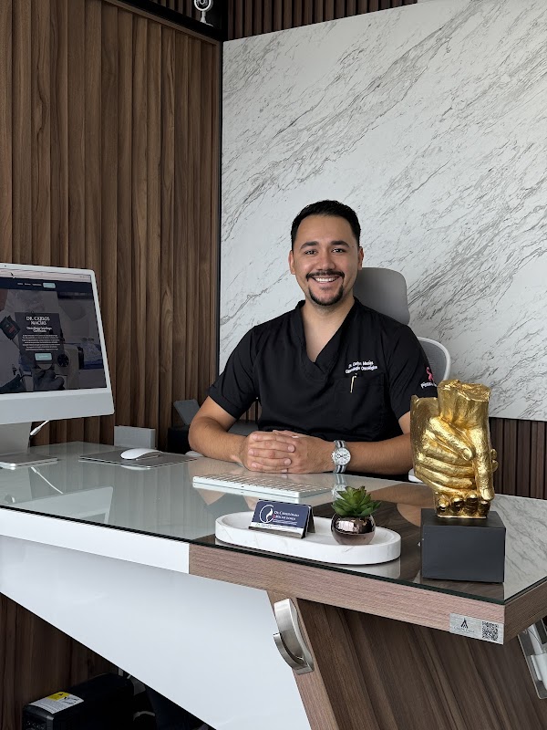 Dr. Carlos Macias — Oncólogo en Aguascalientes