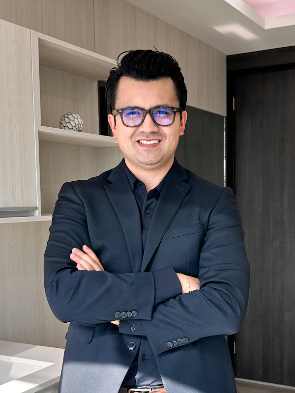 Dr. Ernesto Cedillo — Psiquiatra en Tijuana