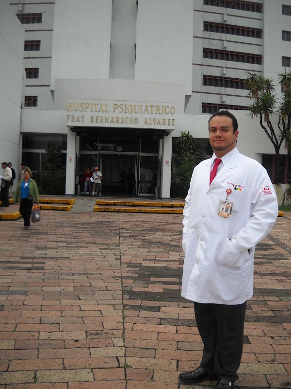 Dr. Fausto Suárez