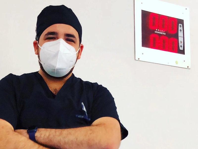 Dr. Gustavo Parra