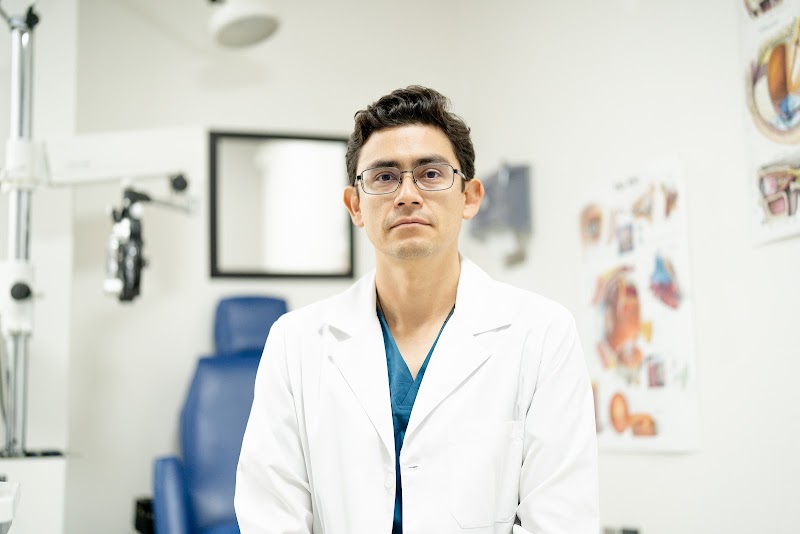Dr. José Mauricio Meré Gómez — Oftalmólogo en Querétaro
