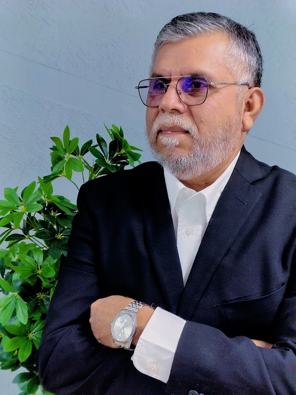 Dr. Juan Benítez Hernández