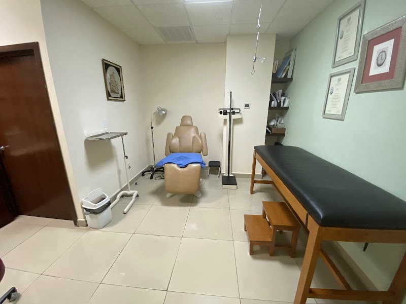 Dr. Leo Bayliss Amaya