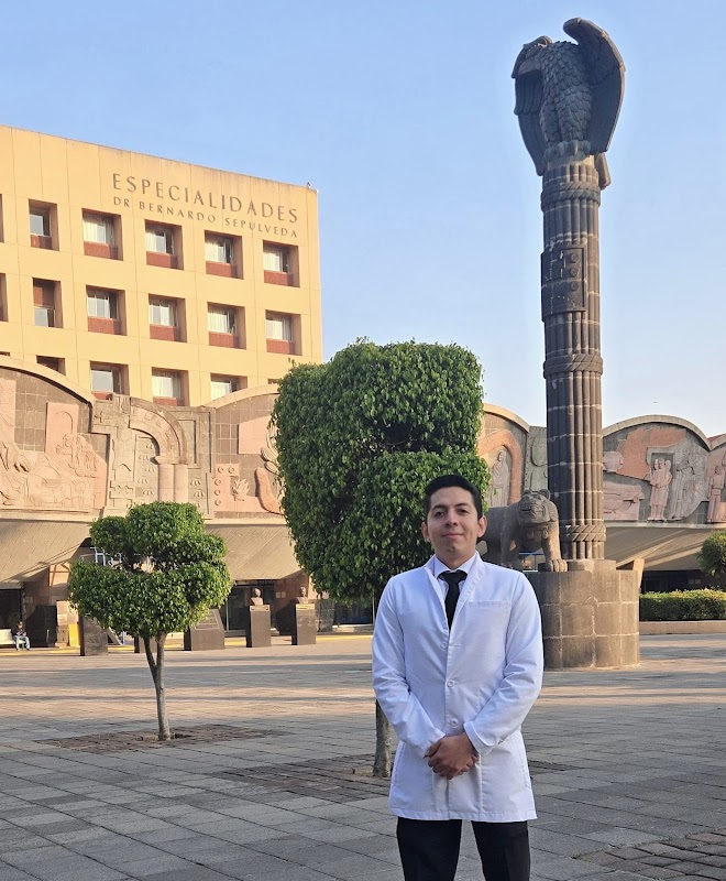 Dr. Miguel Valenzo
