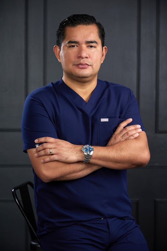 Dr. Roberto E. Vargas