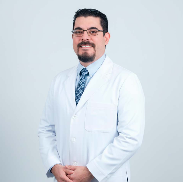 Dr. Salvador Martínez Myers