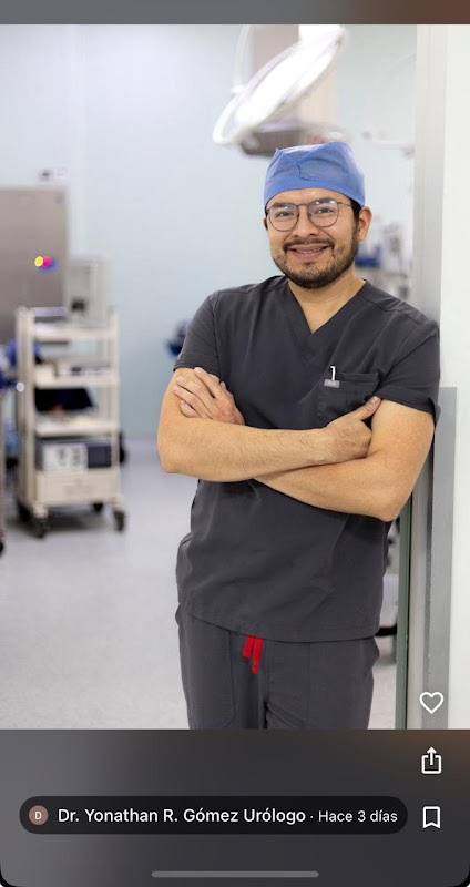 Dr. Yonathan R. Gómez